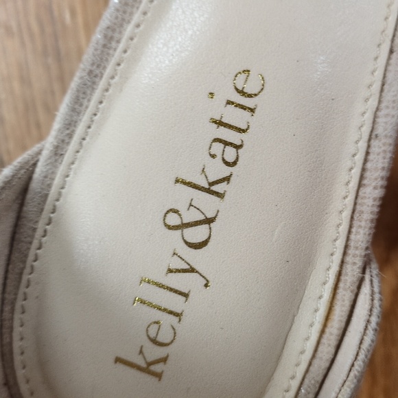 Kelly & Katie Nude Shimmer Ankle Strap Heels Size 8.5 - Picture 10 of 13